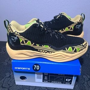 Q4 Stylish Black and Tan Geometric Sneakers